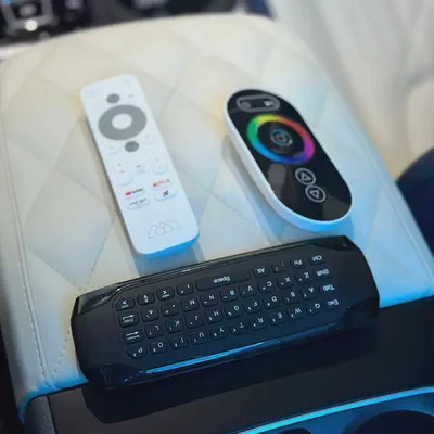 Brand New Kia Carnival 2025 - Korean Specs - Luxury Family Minivan-8