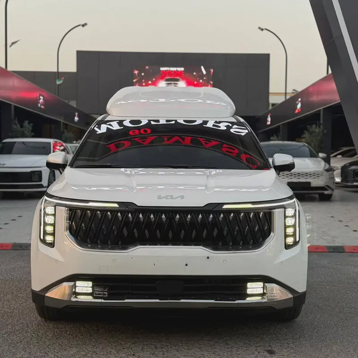 Brand New Kia Carnival 2025 - Korean Specs - Luxury Family Minivan-2-2