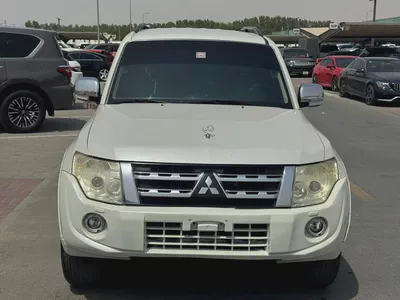 Mitsubshi pajero 2013 fullopshin white color GCc calen car-0