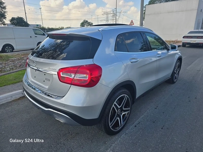 2020 Mercedes-Benz GLA 250 4Matic - American Very clean car-5