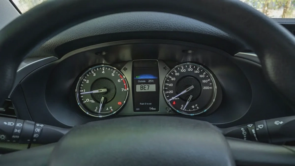 Hilux Pickup SR5 2.7L 2026 GCC Specs Brand New For Export
