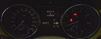 EXCELLENT DEAL for our Mercedes Benz R350 ( 2009 Model ) in White Color GCC Specs-12