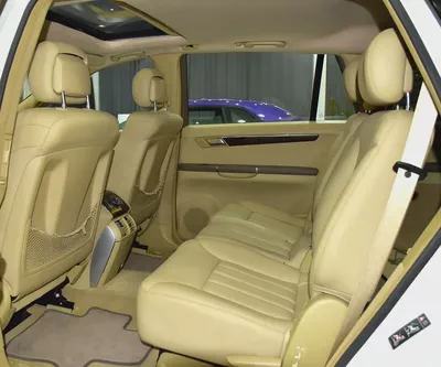 EXCELLENT DEAL for our Mercedes Benz R350 ( 2009 Model ) in White Color GCC Specs-14