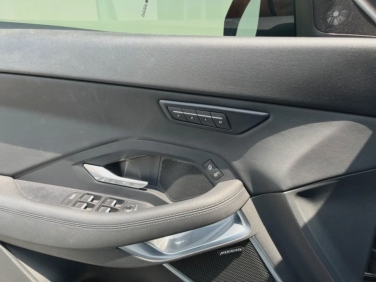 Jaguar E PAC 250-11-11