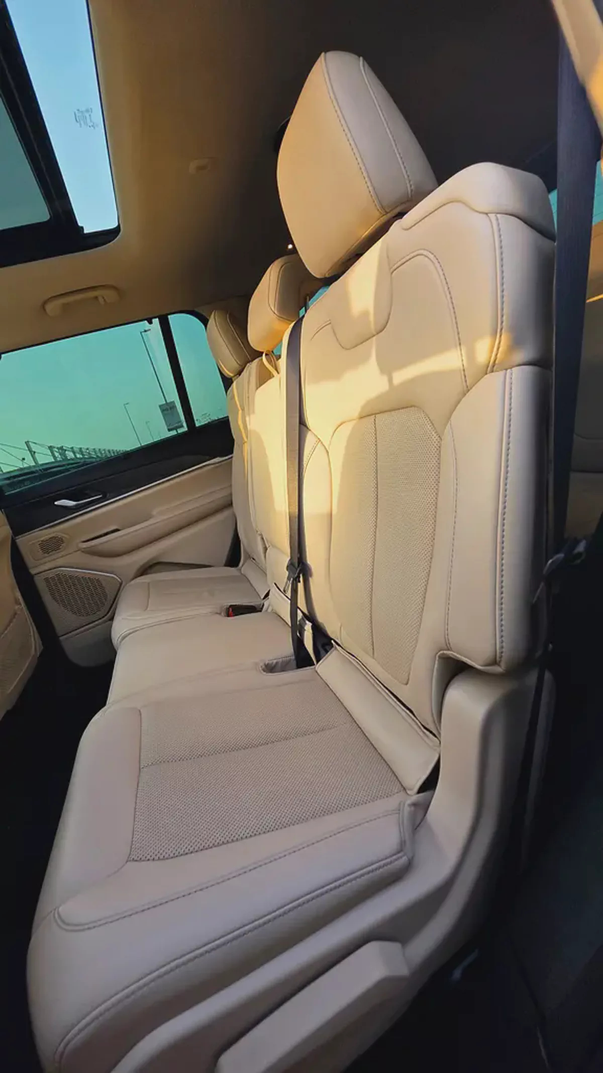 Jeep Grand Cherokee Limited 2022 GCC Specs - Excellent Condition-6-6