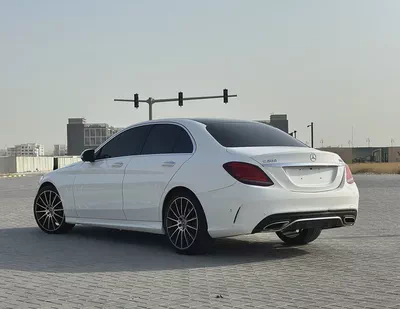 Mercedes-Benz C200 AMG Line | 2019 | GCC | 135,000 km | White / Burgundy-1