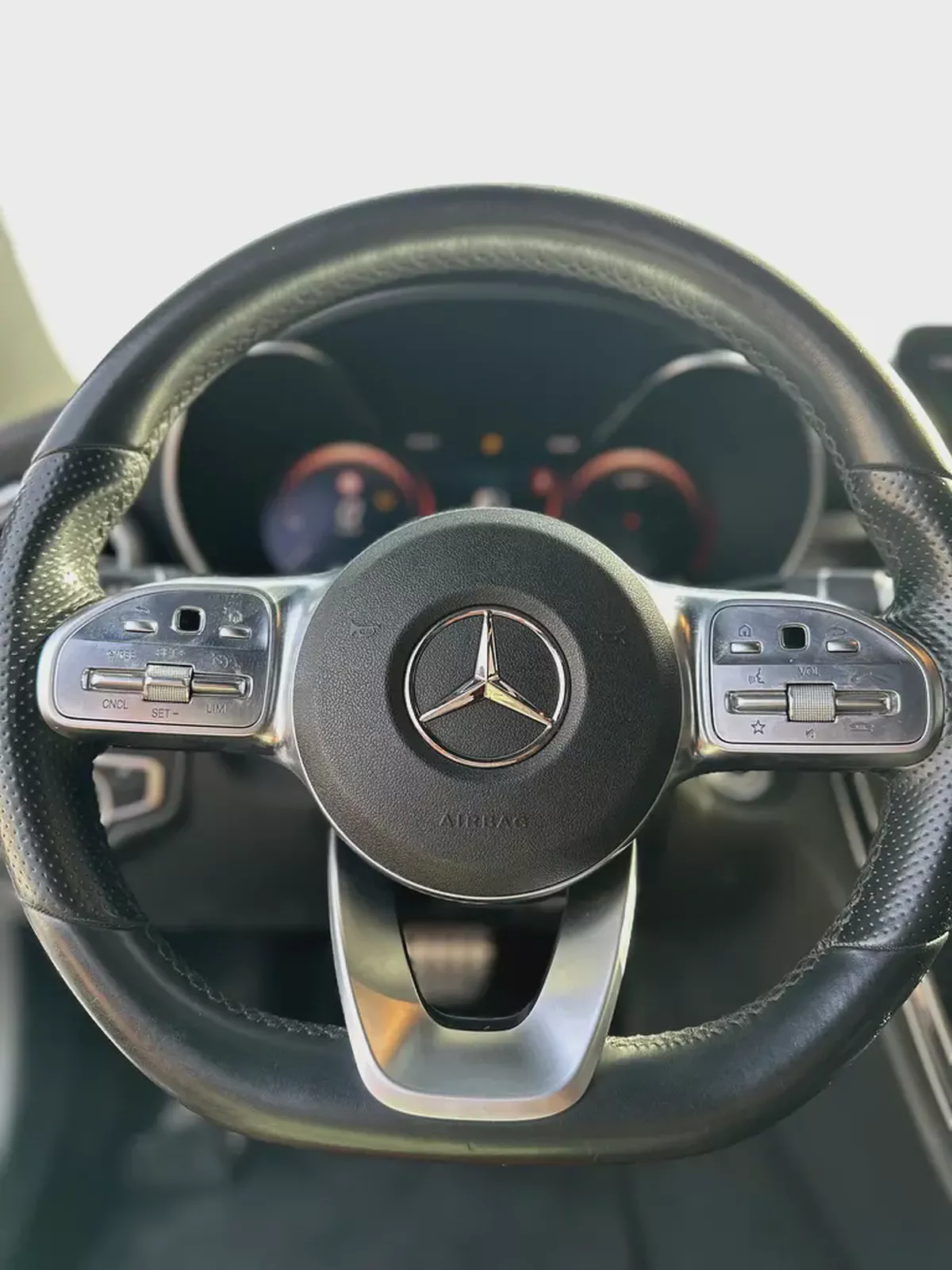 Mercedes-Benz C200 AMG Line | 2019 | GCC | 135,000 km | White / Burgundy-9-9