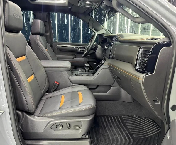 EXCLUSIVE DEAL BY ZEUS AUTO | 6.2 L V8 | GCC | LOW MILEAGE | AL GHANDI WARRANTY 2030 |