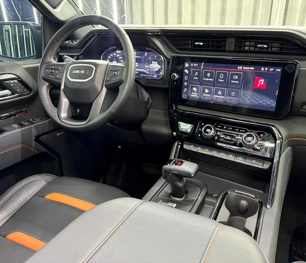 EXCLUSIVE DEAL BY ZEUS AUTO | 6.2 L V8 | GCC | LOW MILEAGE | AL GHANDI WARRANTY 2030 |