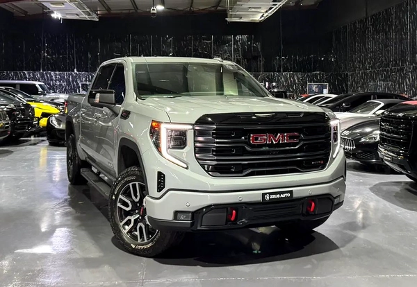 EXCLUSIVE DEAL BY ZEUS AUTO | 6.2 L V8 | GCC | LOW MILEAGE | AL GHANDI WARRANTY 2030 |