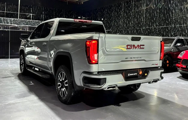 EXCLUSIVE DEAL BY ZEUS AUTO | 6.2 L V8 | GCC | LOW MILEAGE | AL GHANDI WARRANTY 2030 |
