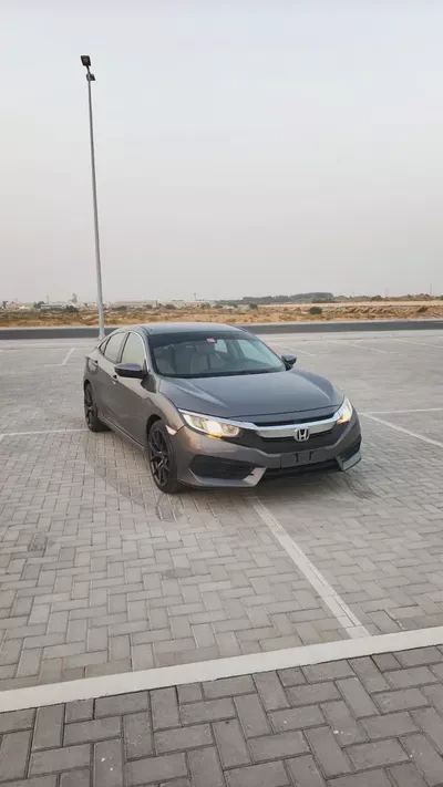 Honda Civic 2016 VTi | GCC Specs | Low Mileage | Excellent Condition-6