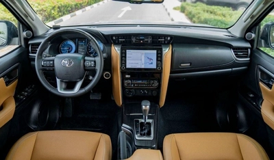 Toyota Fortuner Toyota Fortuner 4.0L Petrol 2024-10
