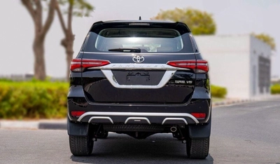 Toyota Fortuner Toyota Fortuner 4.0L Petrol 2024-4