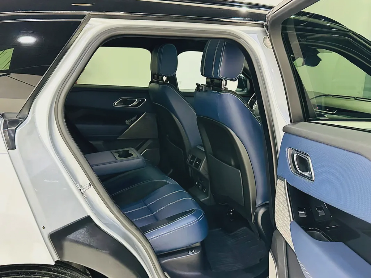 RANGE ROVER VELAR 2018 R DYNAMIC 2018 WITH ONE YEAR WARRANTY-14-14