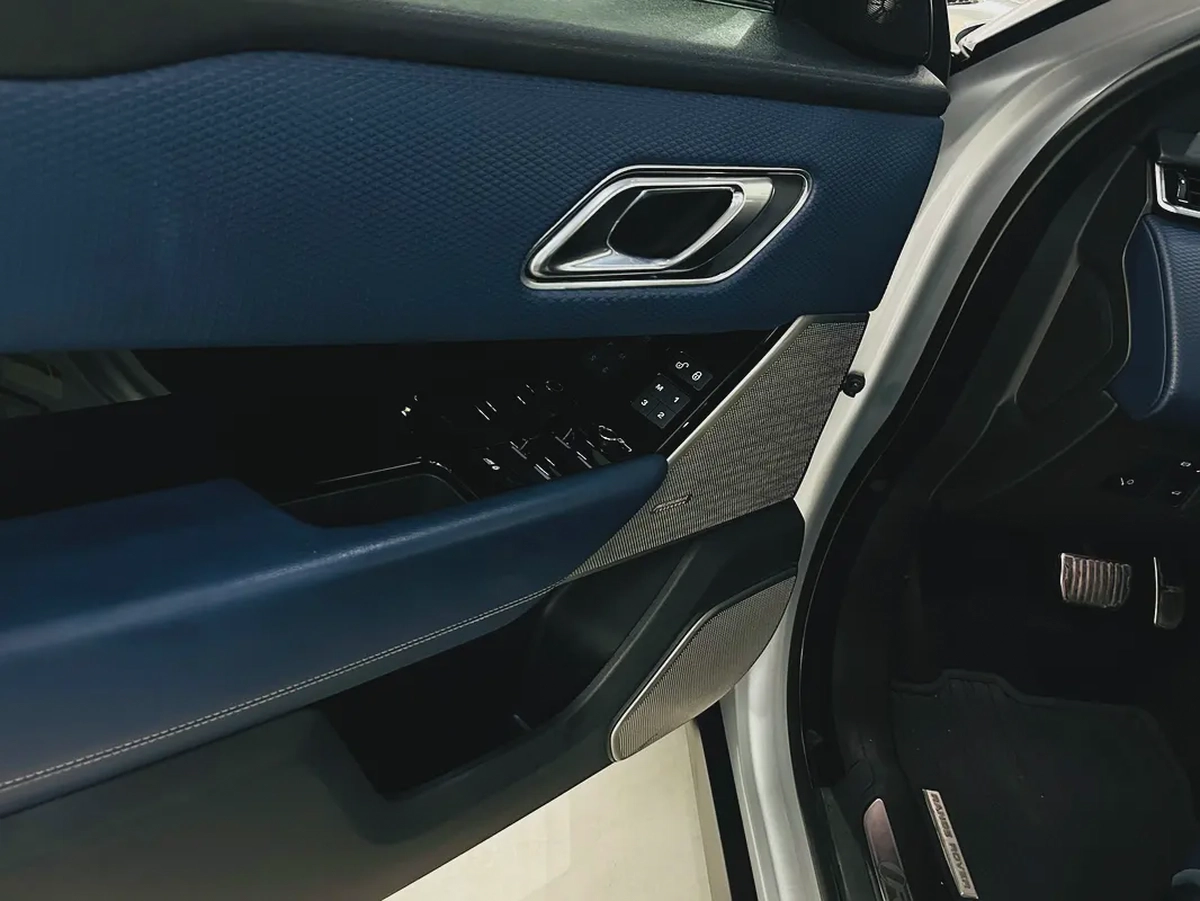 RANGE ROVER VELAR 2018 R DYNAMIC 2018 WITH ONE YEAR WARRANTY-15-15