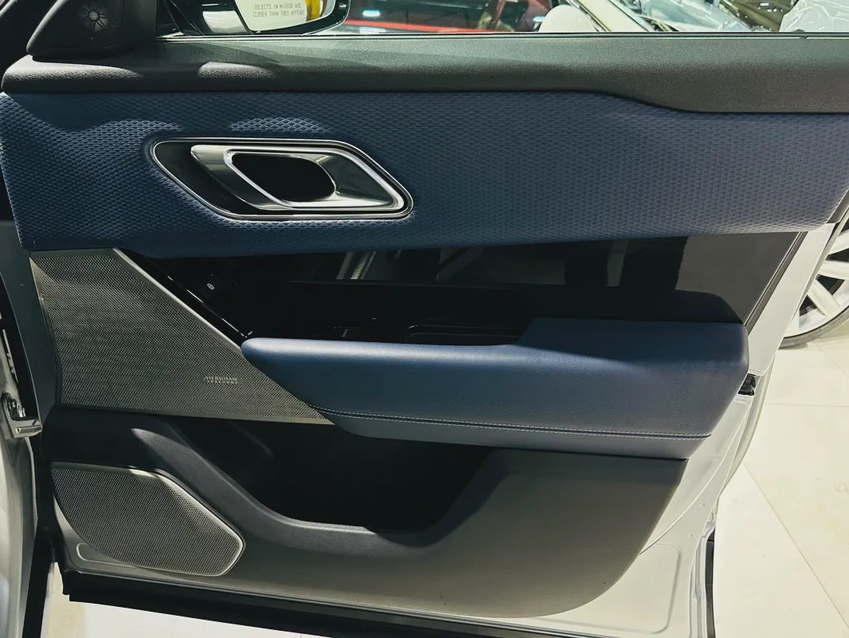 RANGE ROVER VELAR 2018 R DYNAMIC 2018 WITH ONE YEAR WARRANTY-17-17