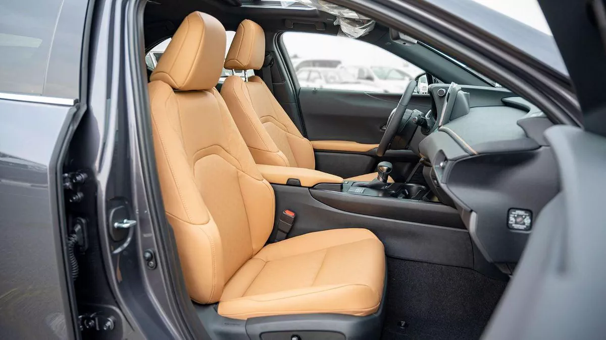 Lexus UX250h STD (NON GCC) LEXUS UX250H | 2-YEAR WARRANTY + SERVICE AVAILABLE | IN-HOUSE FINANCING | 0% DOWNPAYME-10-0