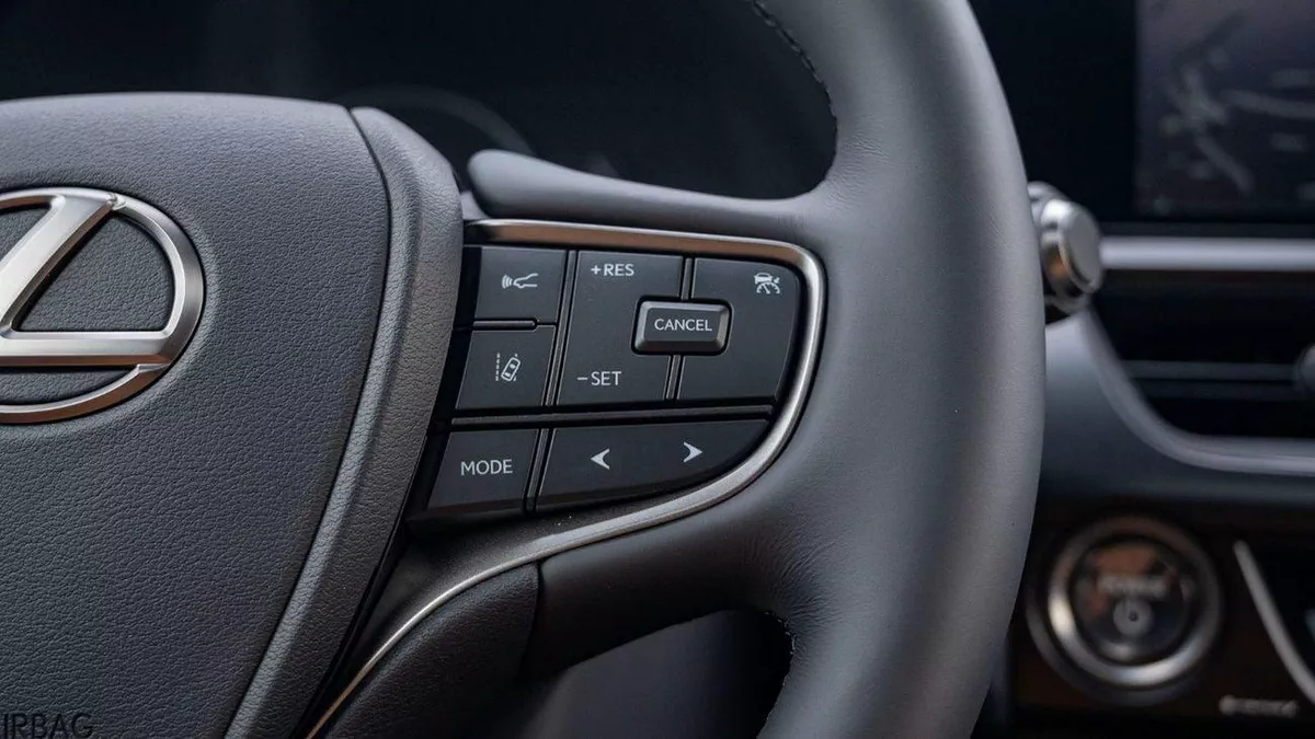 Lexus UX250h STD (NON GCC) LEXUS UX250H | 2-YEAR WARRANTY + SERVICE AVAILABLE | IN-HOUSE FINANCING | 0% DOWNPAYME-14-0