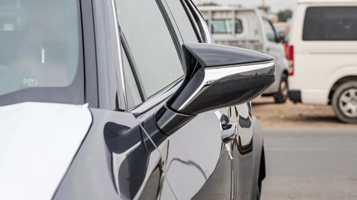 Lexus UX250h STD (NON GCC) LEXUS UX250H | 2-YEAR WARRANTY + SERVICE AVAILABLE | IN-HOUSE FINANCING | 0% DOWNPAYME-3-0