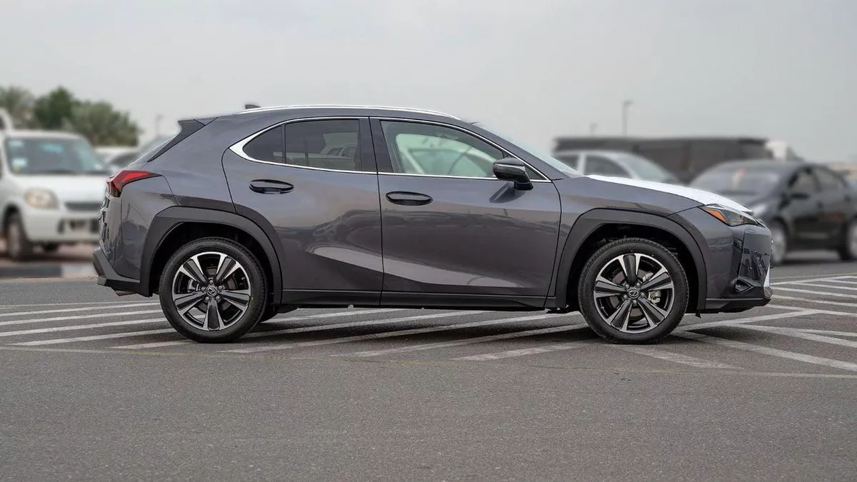 Lexus UX250h STD (NON GCC) LEXUS UX250H | 2-YEAR WARRANTY + SERVICE AVAILABLE | IN-HOUSE FINANCING | 0% DOWNPAYME-5-0