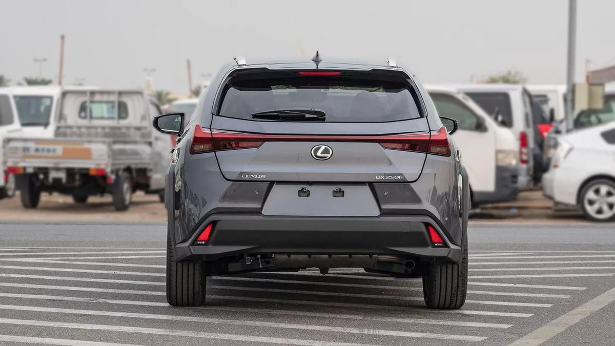 Lexus UX250h STD (NON GCC) LEXUS UX250H | 2-YEAR WARRANTY + SERVICE AVAILABLE | IN-HOUSE FINANCING | 0% DOWNPAYME-7-0