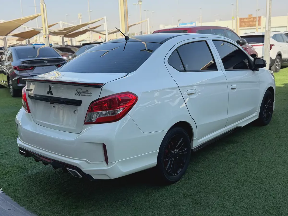 Mitsubishi attrage—2022–GCC—FREE ACCIDENT—ORIGINAL PAINT—LOW MILAGE—EXCELLENT CONDITION-4-4