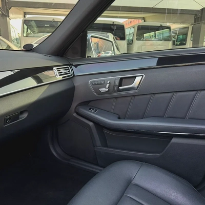 2014 Mercedes-Benz E-Class E 300 4MATIC - Korean Specs - Excellent Condition-16