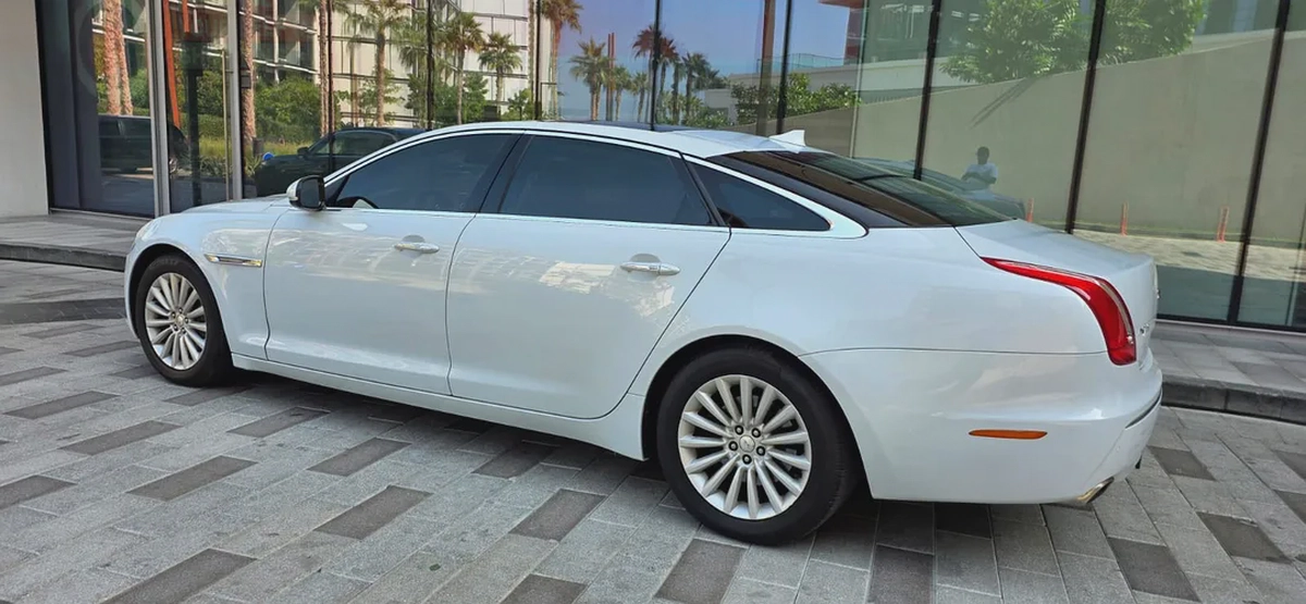2015 Jaguar XJ L -Full option -Excellent Condition-Less kilometer driven -Bank Finance Available-3-3