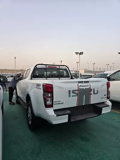 2026 Isuzu D-MAX GT-4
