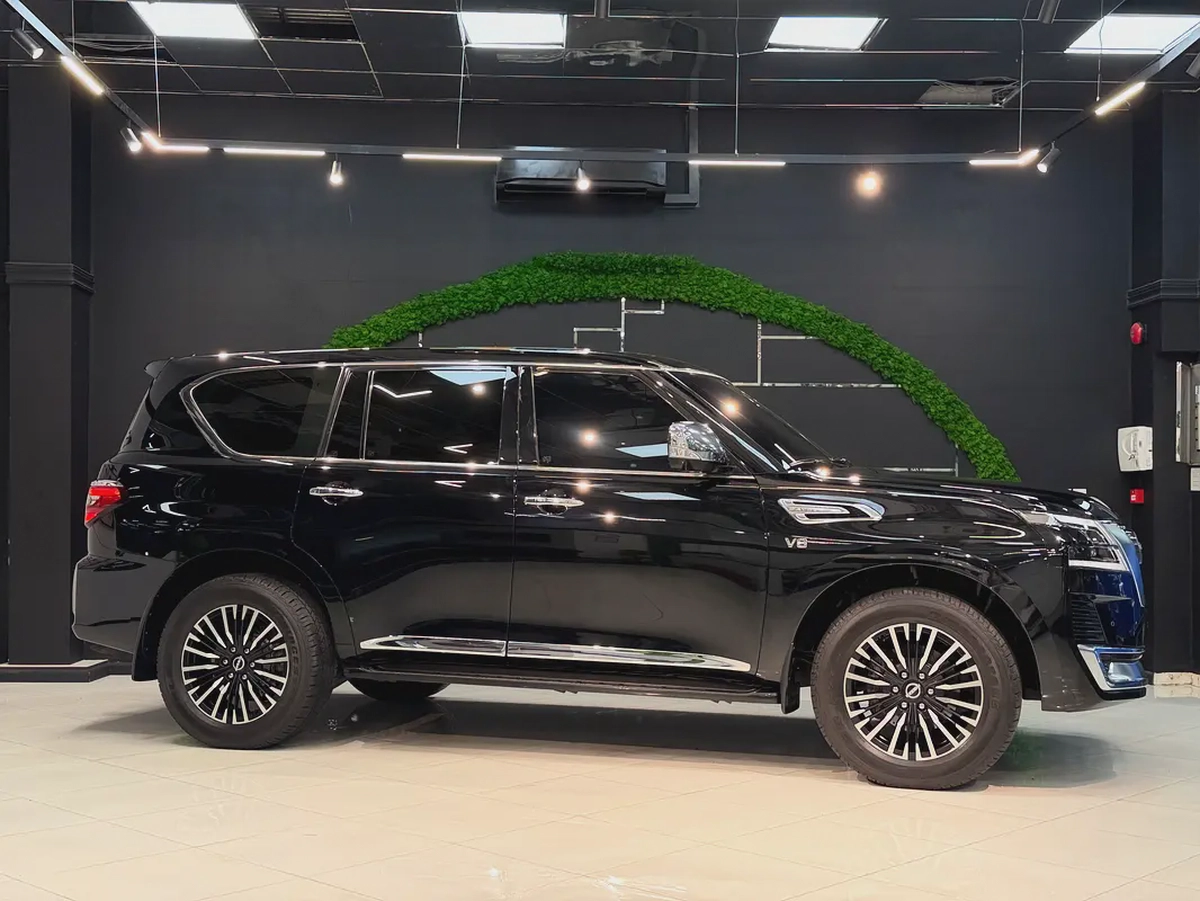 Nissan Patrol LE Platinum City 2021 | GCC Specs | Full Service History-4-4