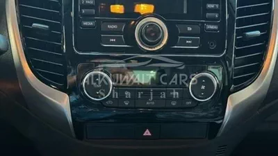 Mitsubishi L200 GLS Mitsubishi L200 GLX 2.4L Diesel AT MY2023-8