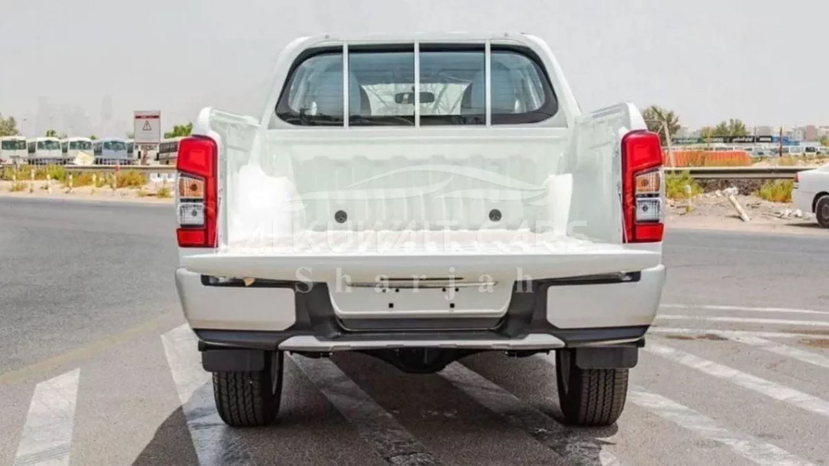 Mitsubishi L200 GLS Mitsubishi L200 GLX 2.4L Diesel AT MY2023-5-0