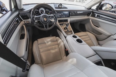 Porsche Panamera Turbo Sport Turismo-18