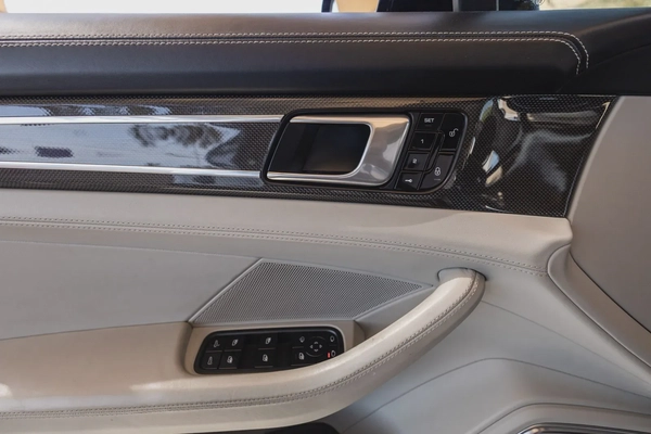Porsche Panamera Turbo Sport Turismo