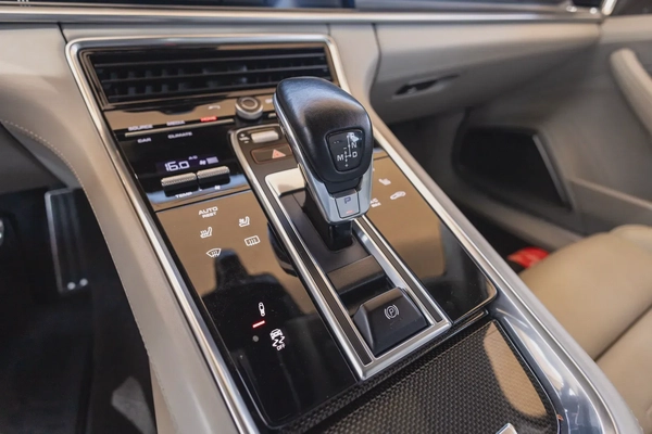 Porsche Panamera Turbo Sport Turismo