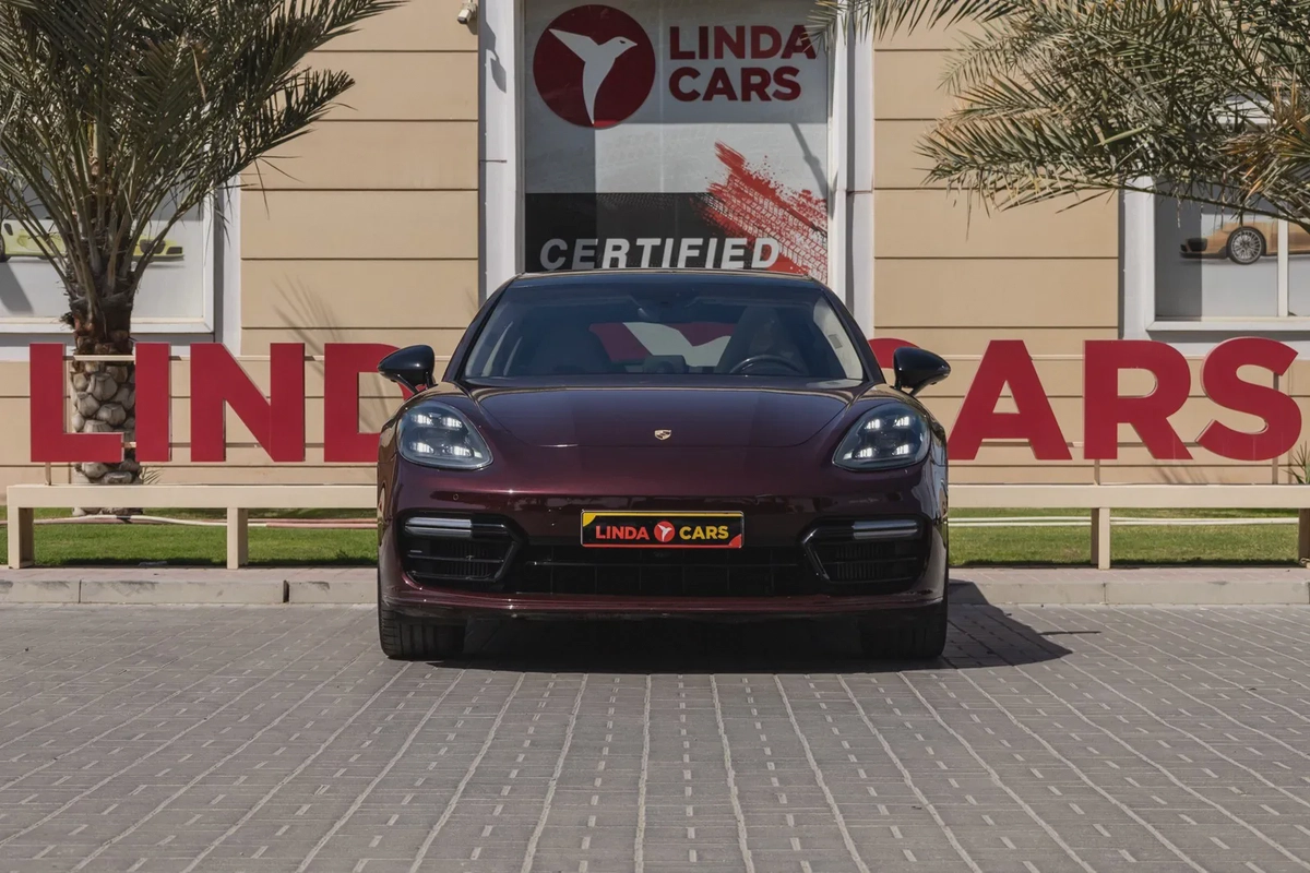 Porsche Panamera Turbo Sport Turismo-19-19