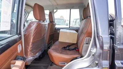 Toyota Land Cruiser Pick Up LX 4.0L V6 Double Cabin Auto transmission-13