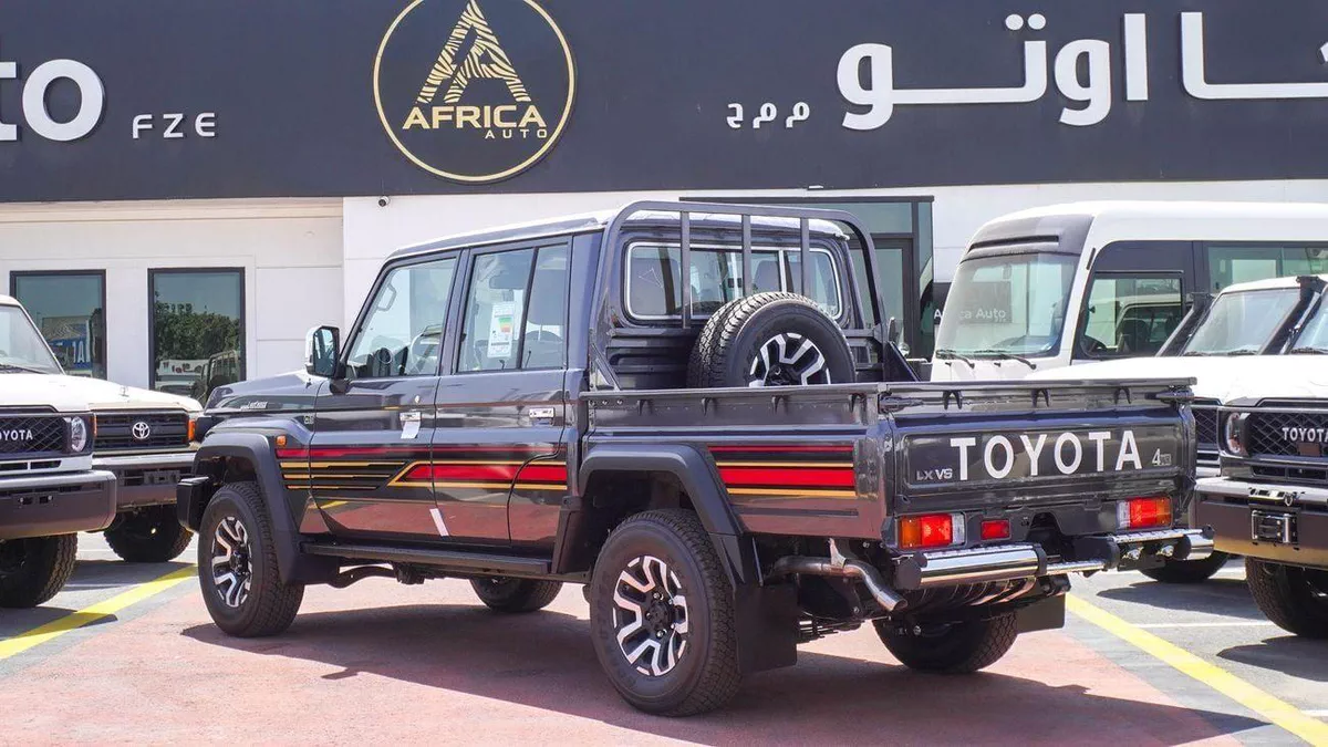 Toyota Land Cruiser Pick Up LX 4.0L V6 Double Cabin Auto transmission-15-0