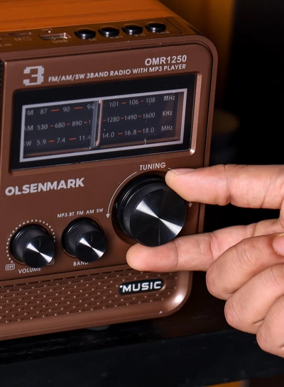Olsenmark Rechargeable Radio with MP3 Player OMR1250, Wireless Connection, Good Sound Quality, 3 Band, USB, TF, FM Functions, Bluetooth, Equipped with Battery, Portable and Lightweight Design-3