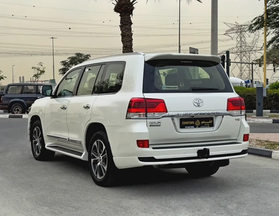 2020 Toyota Land Cruiser GXR V6 Grand Touring, GCC Specifications-4
