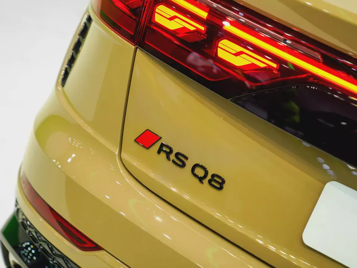 SWAP YOUR CAR for PERFORMANCE RSQ8 2025 SAKHIR GOLD - UNDER WARRANTY - ONLY 12,372 KM - TOP SPEC-18-18