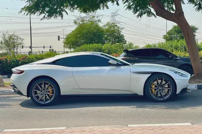 Aston Martin DB11 / 2017 Model / Gcc Spec’s / Less Km Driven-6