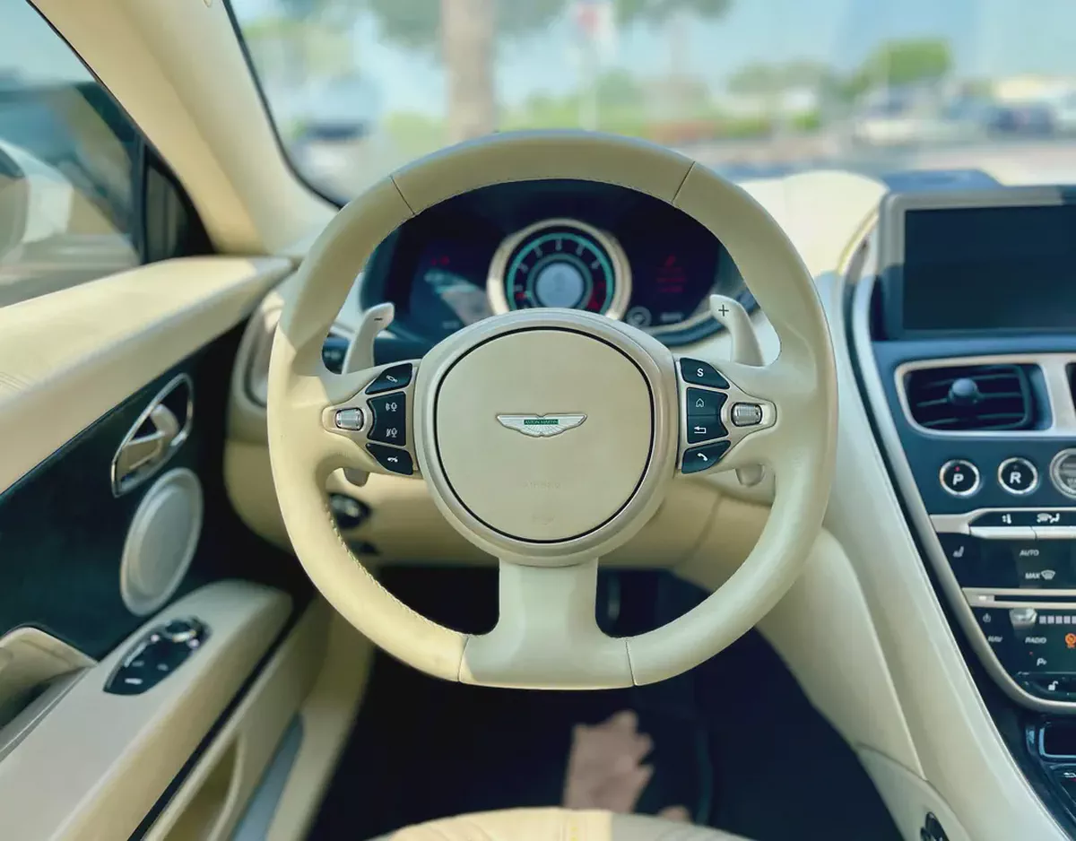 Aston Martin DB11 / 2017 Model / Gcc Spec’s / Less Km Driven-9-9