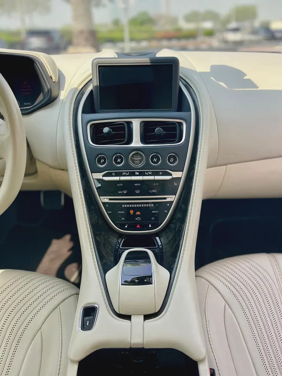 Aston Martin DB11 / 2017 Model / Gcc Spec’s / Less Km Driven-11-11