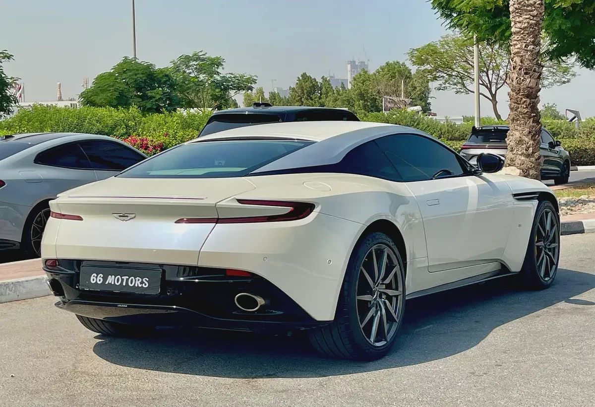 Aston Martin DB11 / 2017 Model / Gcc Spec’s / Less Km Driven-4-4