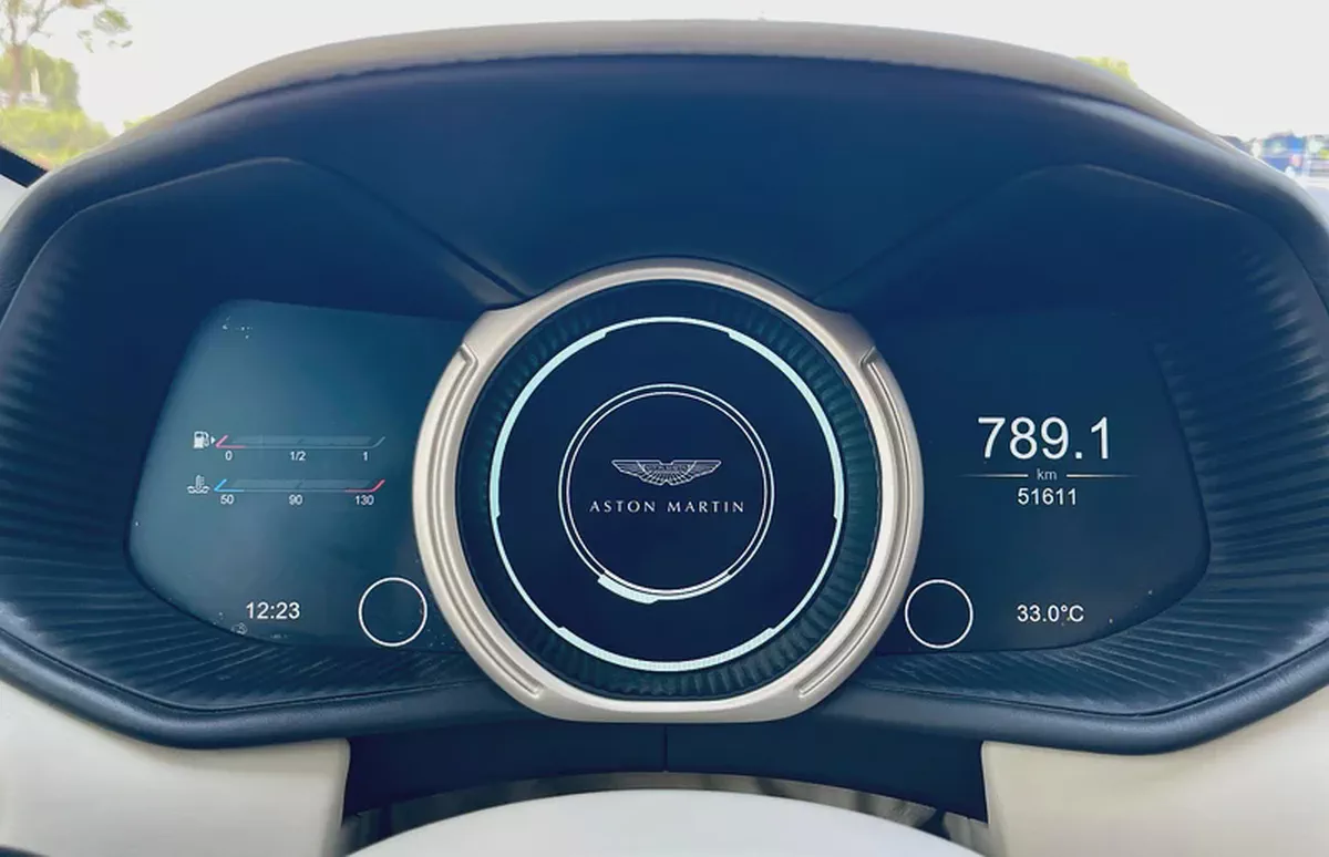 Aston Martin DB11 / 2017 Model / Gcc Spec’s / Less Km Driven-8-8
