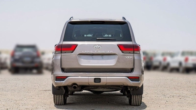 Toyota Land Cruiser VXR 3.5L-17