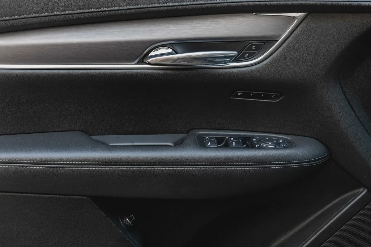 1,724 P.M |  XT6 Luxury | 0% Downpayment | Full Cadillac Service History-13-13