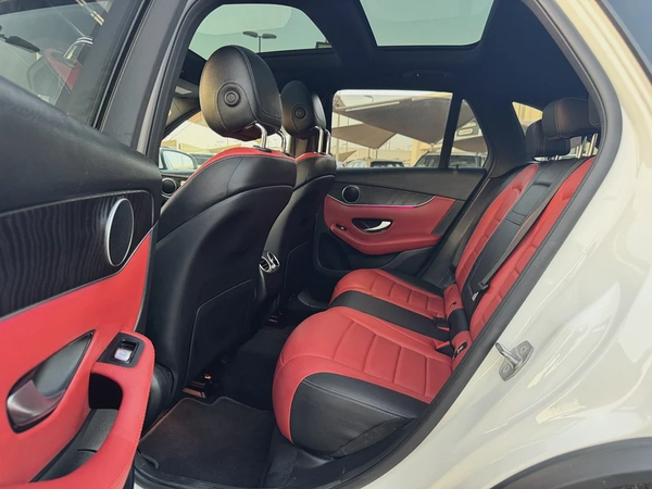 Mercedes–GLC300 AMG/4matic–Excellent condition
